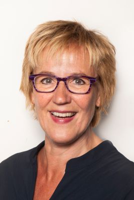 Karin Bakker